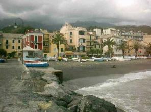 Xtrallusion photo gallery of Italy. Photos, pictures, images and photographs of the Italian Rivieras, the Italian Lakes, the Italian Alps, the Cinque Terre, the Amalfi coast and some of the most beautiful corners of Italy. Plus photos of Italian cities such as Pisa, Milan, Genoa and Rome.